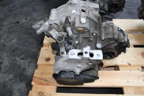 BOITE DE VITESSE MANUEL VAG 1.6TDI 1.9TDI  - Vue 3